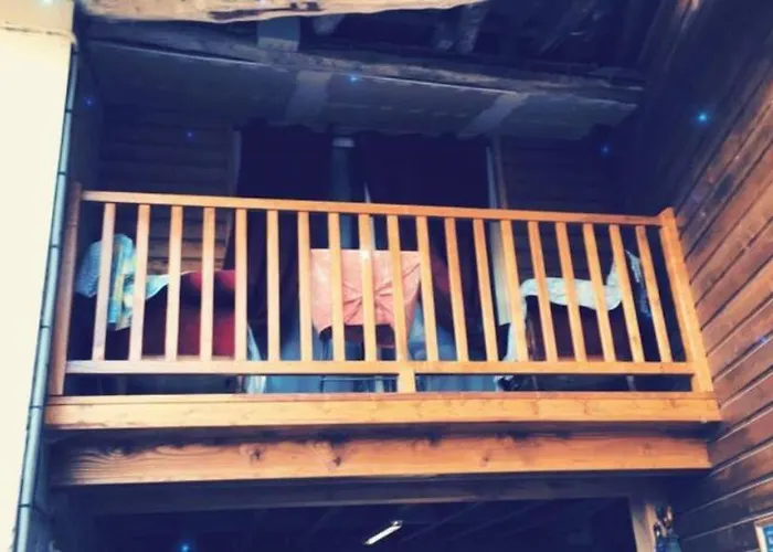 Familiale A La Ferme Montesquieu-Avantes